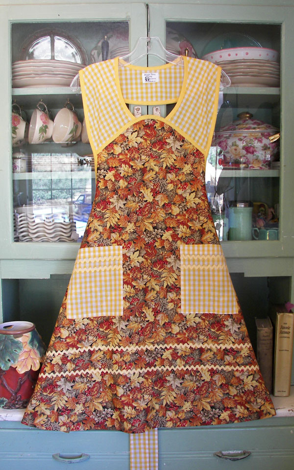 1940 Autumn Leaf, click to go back to 1940 aprons
