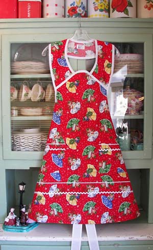 1940 Christmas Girls Apron, click for more Christmas Aprons
