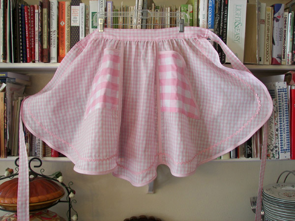 1944 Pink gingham half apron