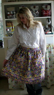 Lilac pansy half apron, click for larger view