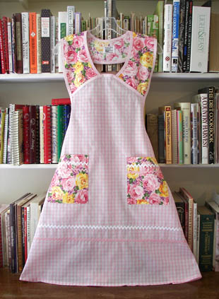 1940 pink gingham with rose bouquet