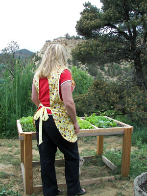 Back Grandma apron Yellow salt & pepper