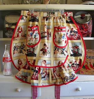 1943 Moms Kitchen half apron, click for more 1943 aprons