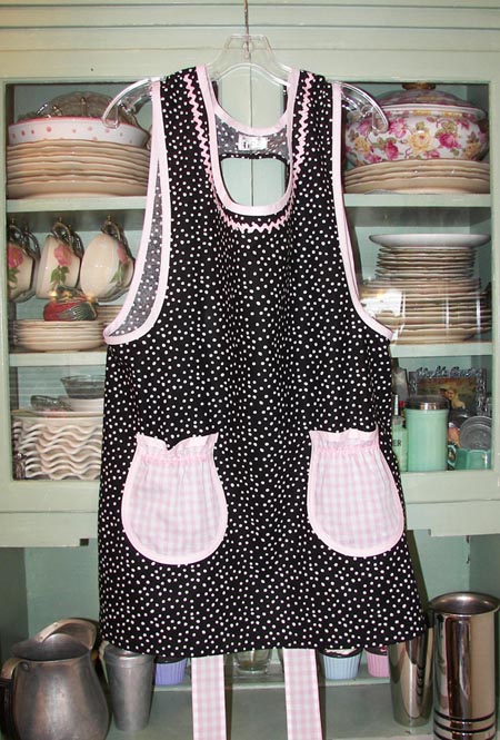 Grandma apron black polka dot with round pink gingham pockets