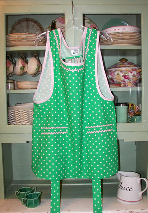 Grandma Apron Green Polka Dot with pink ric rac, click for larger view