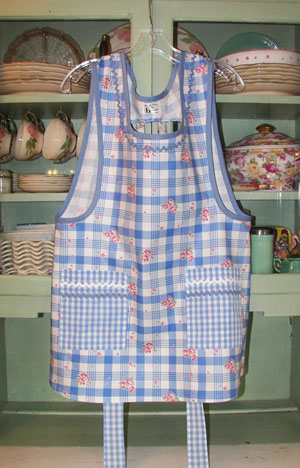 Grandma Old Fashioned 40's with square pockets