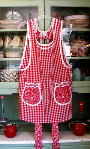Grandma apron Red gingham / red snowflake