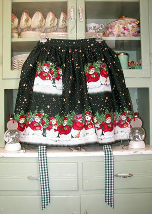 Retro Half Apron "Winter Wonderland", click for larger view.