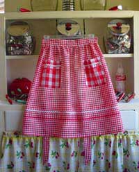 Red gingham half apron