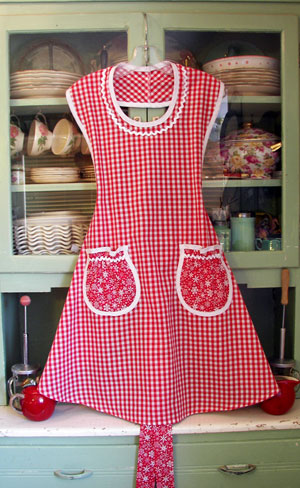 Rose apron Red gingham red snowflake, click for larger view